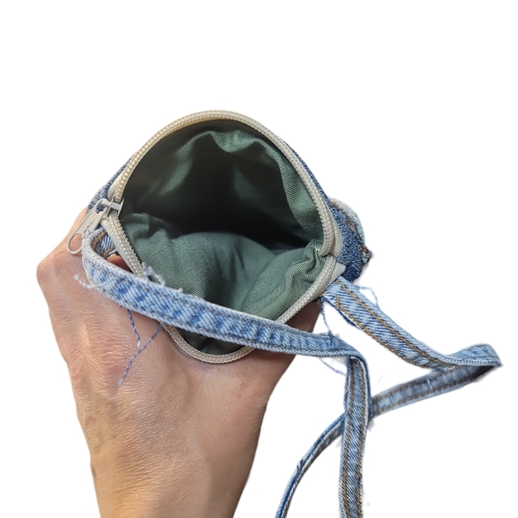 Handmade cross body purse made from mek denim jeans - Picture 4 of 6